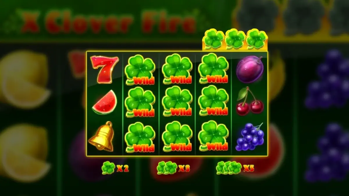 X Clover Fire slot game screen na may mga prutas at clover symbols